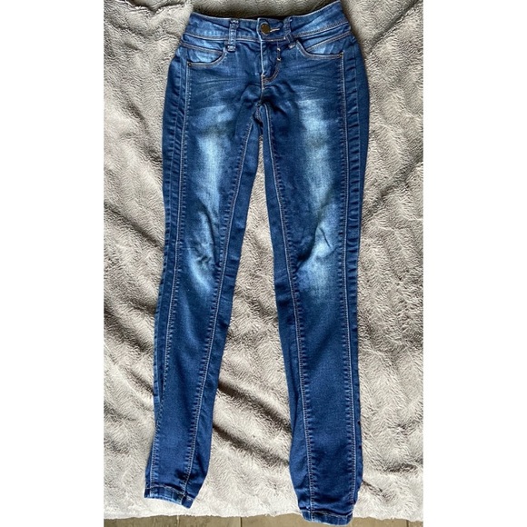 Low Rise Skinny Jeans - Picture 3 of 4